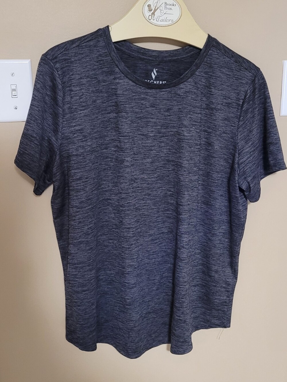 💚10 for $10💚 Bundle and save Skechers Heathered Black Short Sleeve Tee